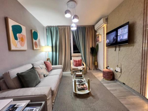 Lovely 3 bedroom condo near downtown and foodies